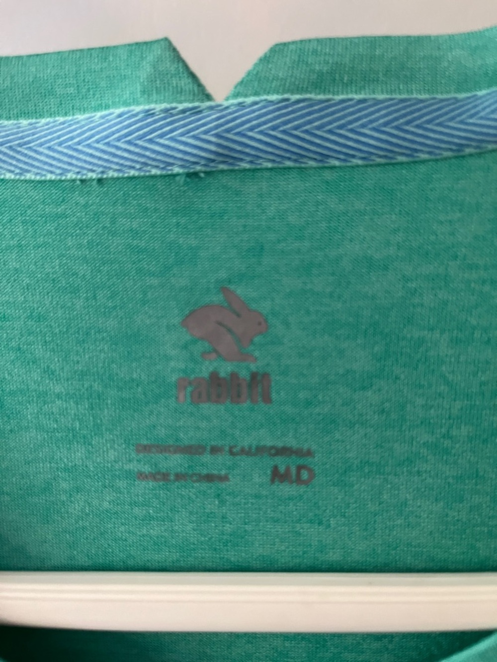 NWT Rabbit performance shirt - Picture 2 of 6